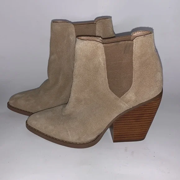 B.P. Lex Suede Bootie size 6.5 - Picture 1 of 7